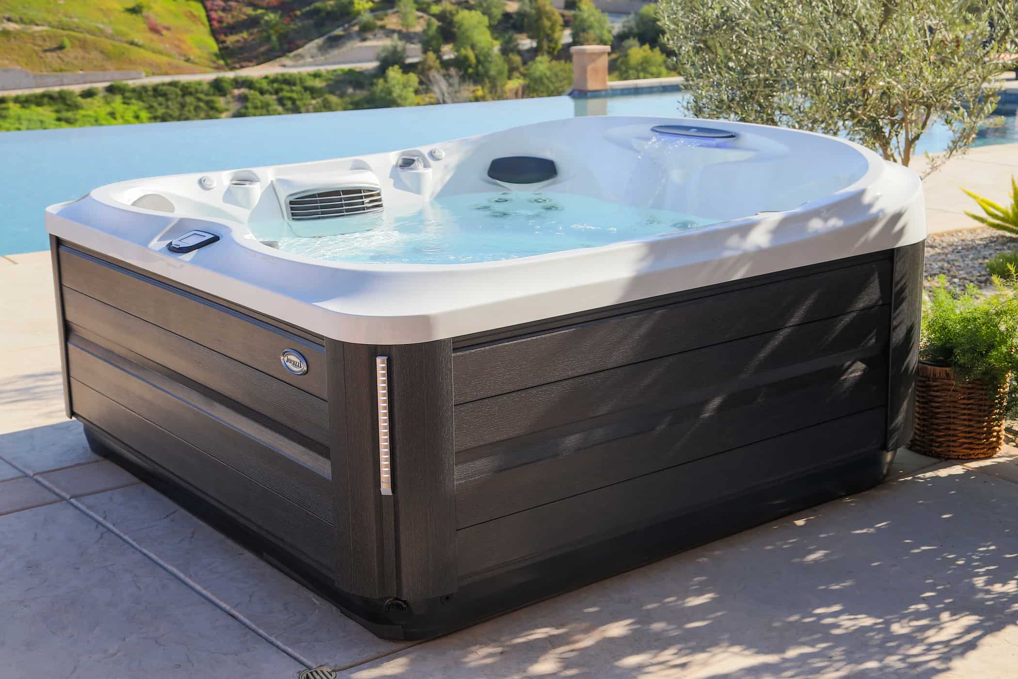 What Size Hot Tub is Best for Me in Minnesota